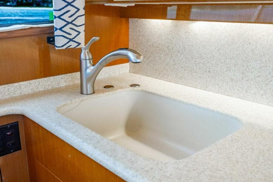 1999 Viking 55 Convertible