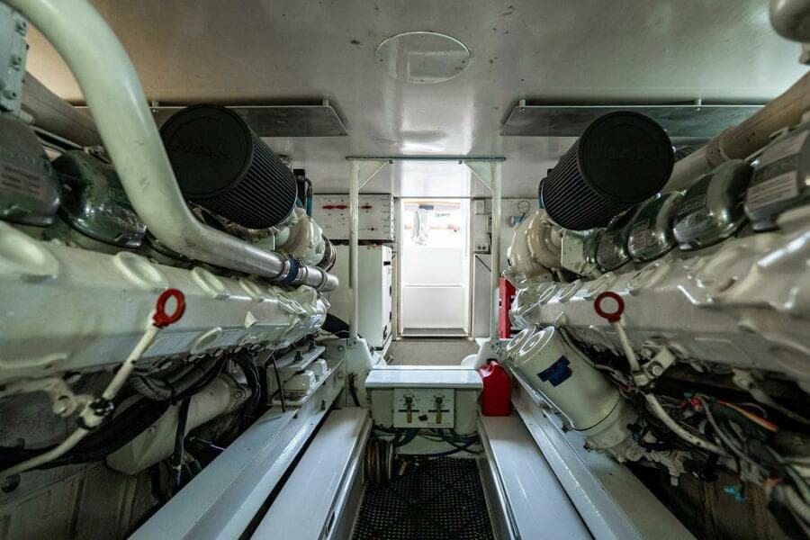 1999 Viking 55 Convertible