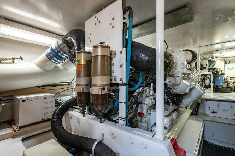 1999 Viking 55 Convertible