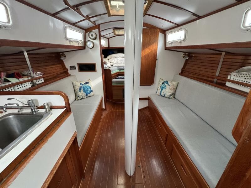 1986 Dickerson Tri-Cabin