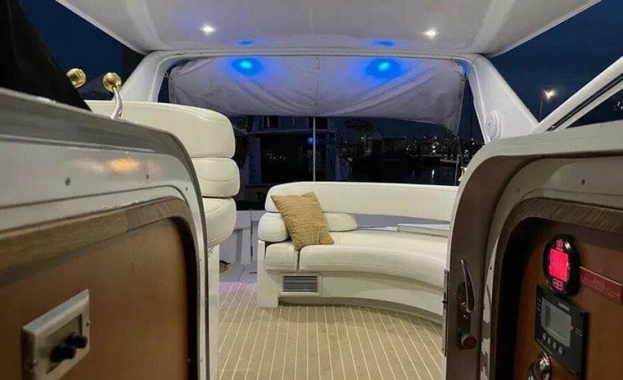 1996 Hatteras 39 Sport Express