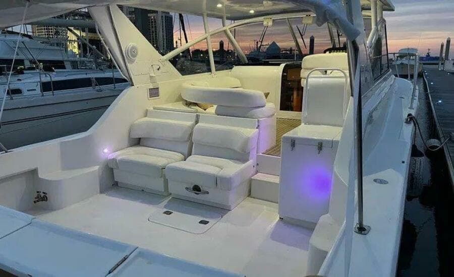 1996 Hatteras 39 Sport Express