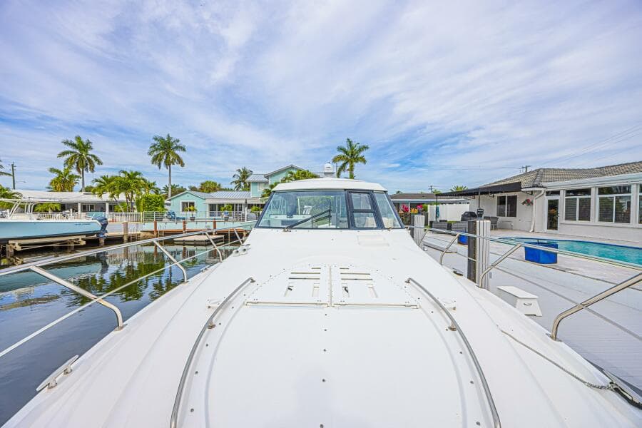 2012 Cruisers Yachts 48 Cantius