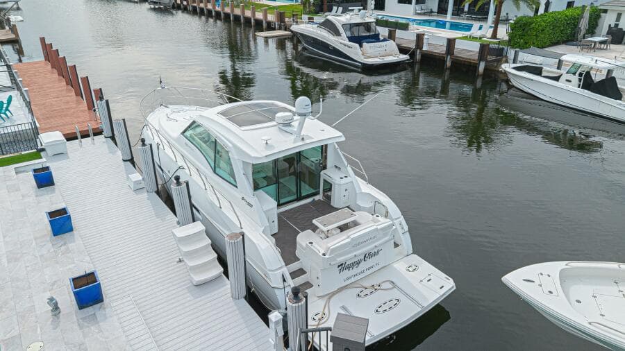 2012 Cruisers Yachts 48 Cantius