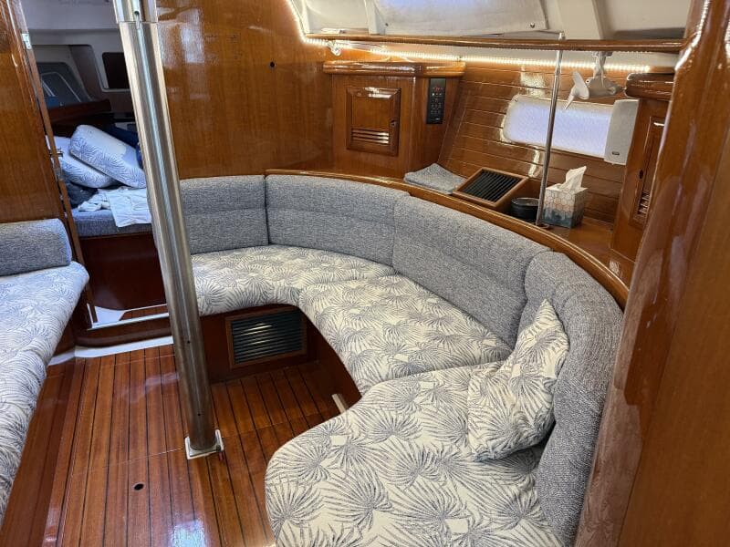 2002 Beneteau 361