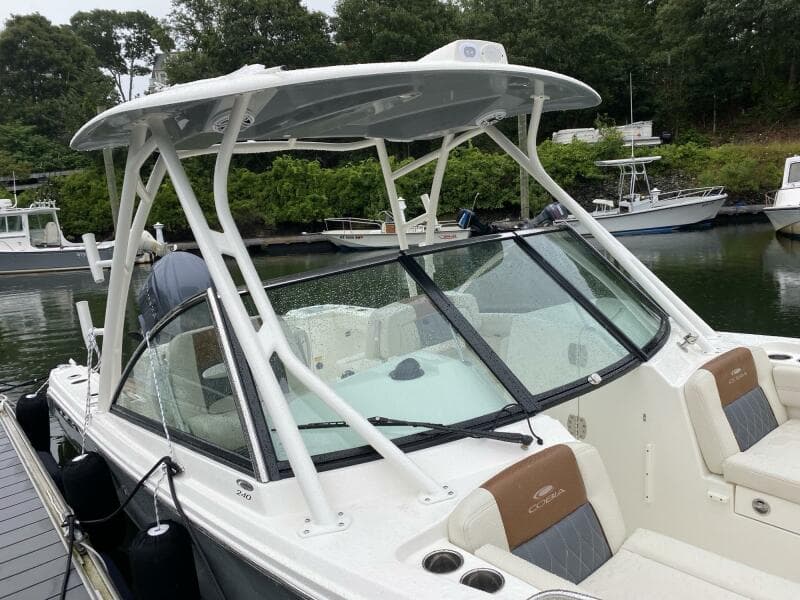 2022 Cobia 240DC