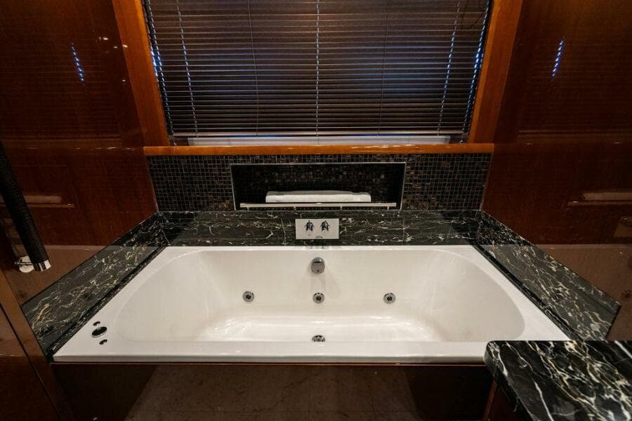 2010 Princess 95 M/Y