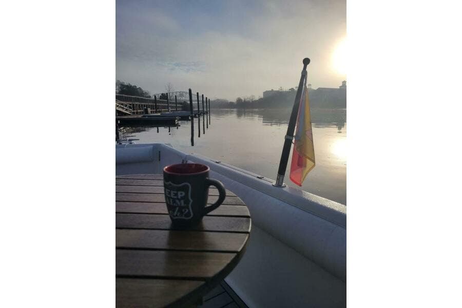 1996 Carver 320 Voyager