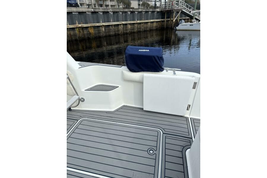 1996 Carver 320 Voyager