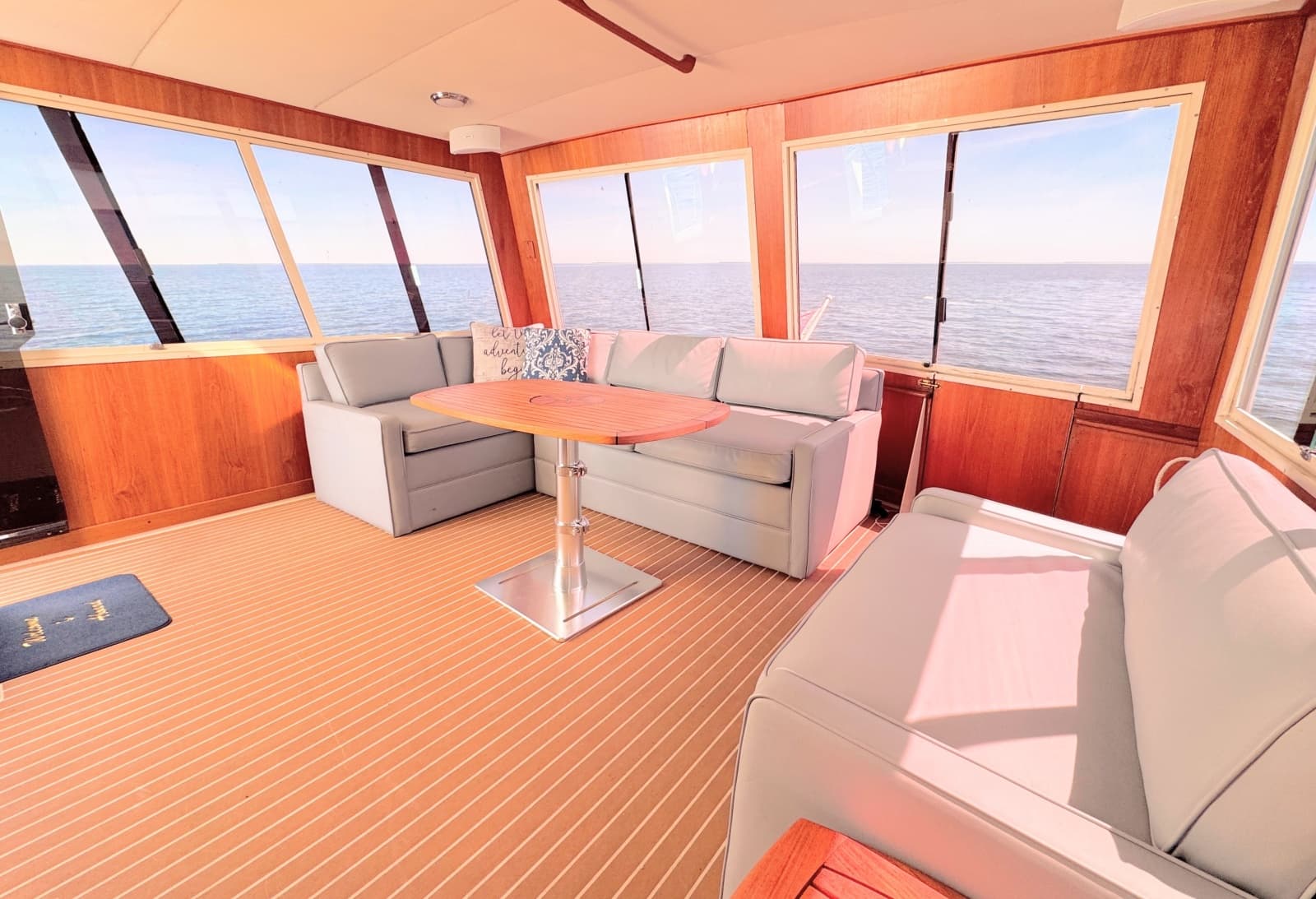 1987 Viking 48 Motor Yacht - Photo 15