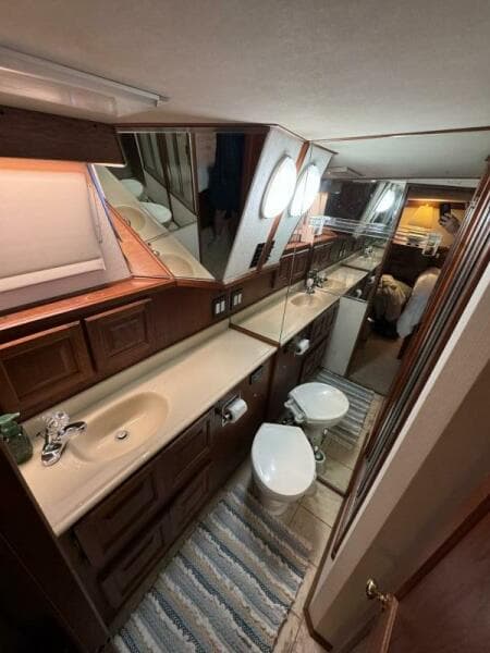 1987 Viking 48 Motor Yacht