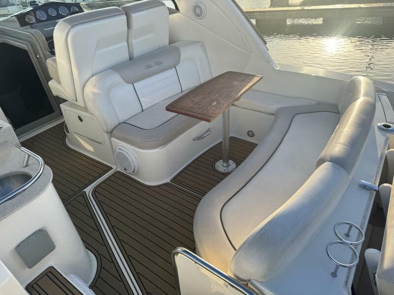 2011 Sea Ray 330 Sundancer