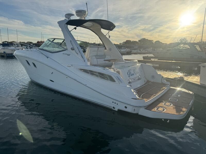 2011 Sea Ray 330 Sundancer