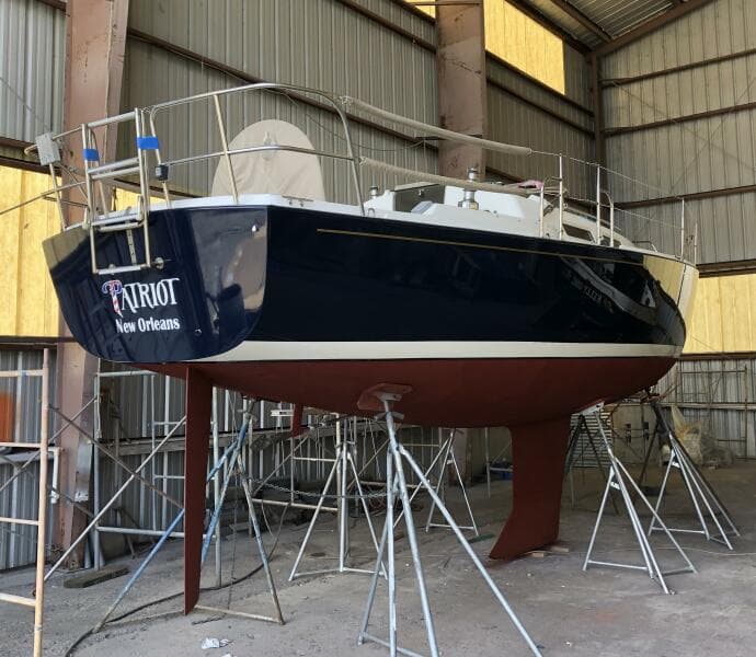 1998 J/32 - Out of the Water