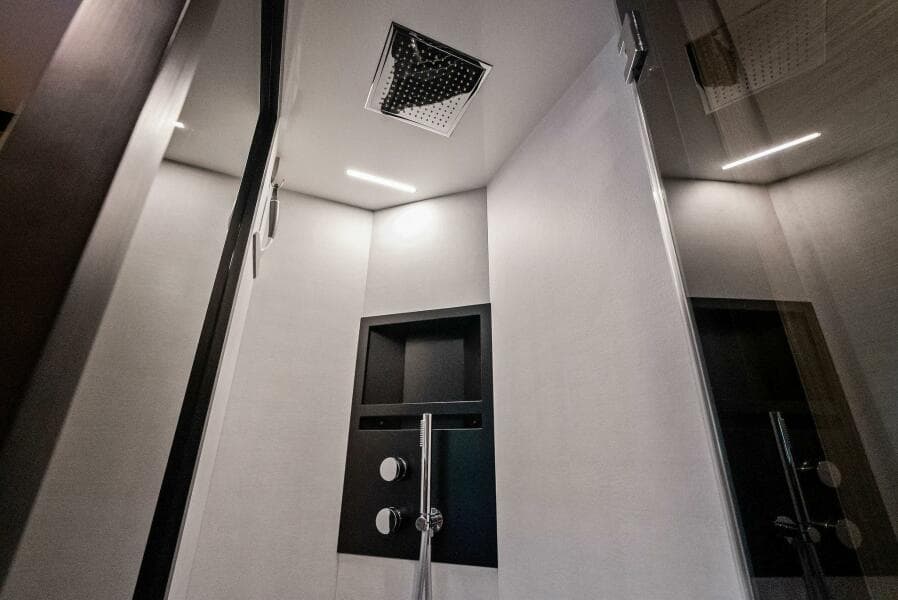 2019 Ferretti Yachts 780