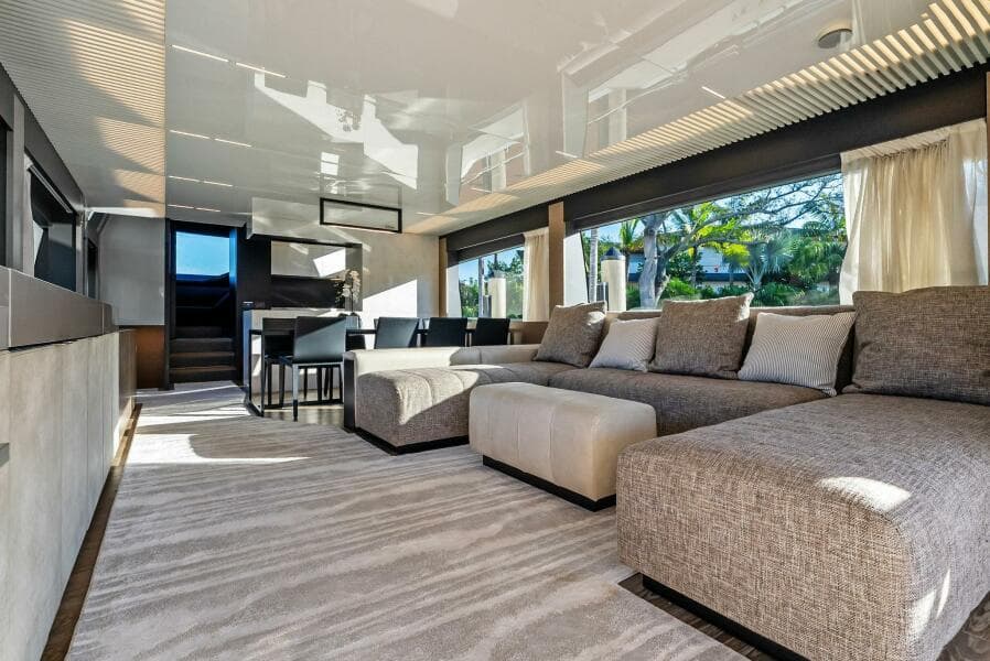 2019 Ferretti Yachts 780