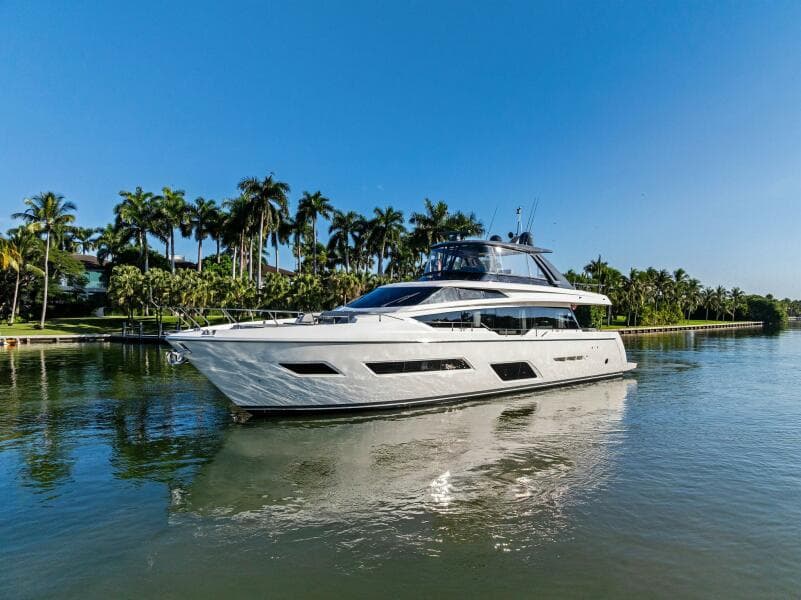 2019 Ferretti Yachts 780