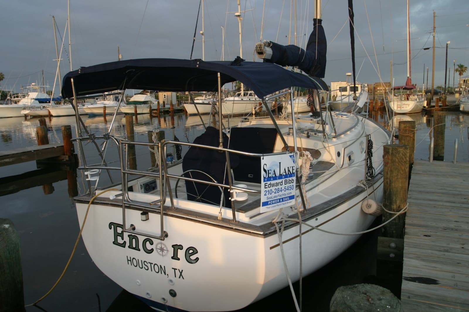 1986 Island Packet 31 - Photo 17