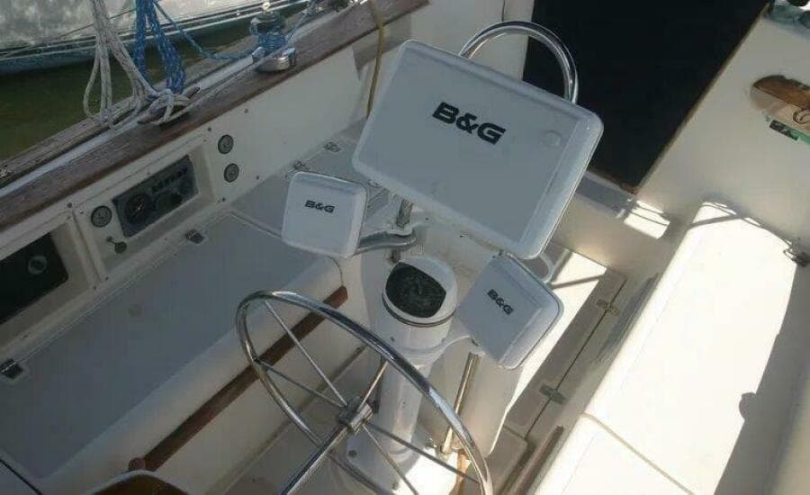 1986 Island Packet 31