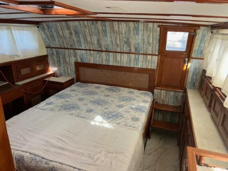 1985 Sunnfjord Trawler 42
