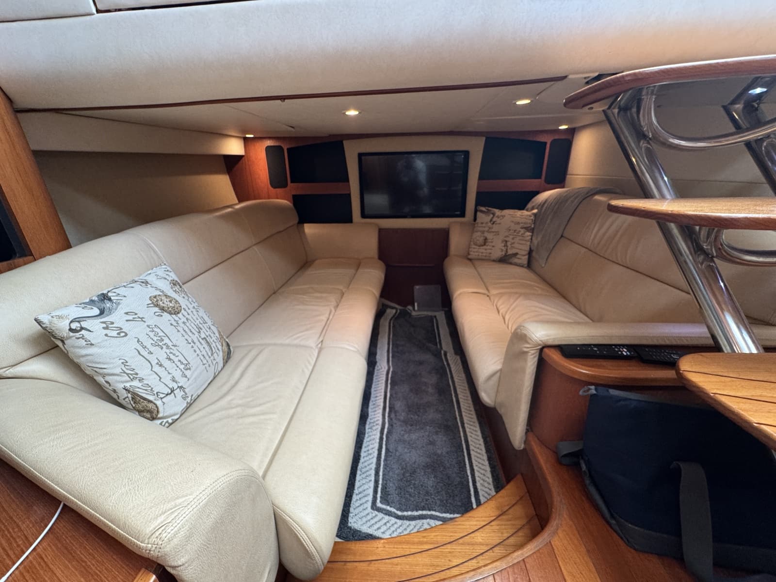 2008 Tiara Yachts 3900 Sovran - Photo 41