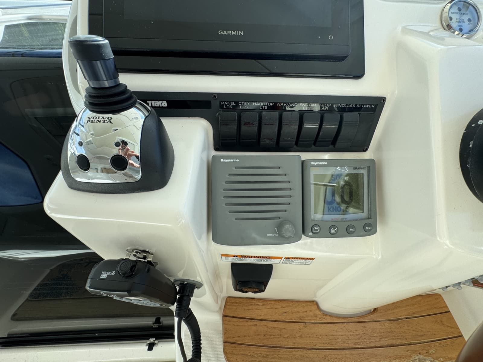 2008 Tiara Yachts 3900 Sovran - Photo 28