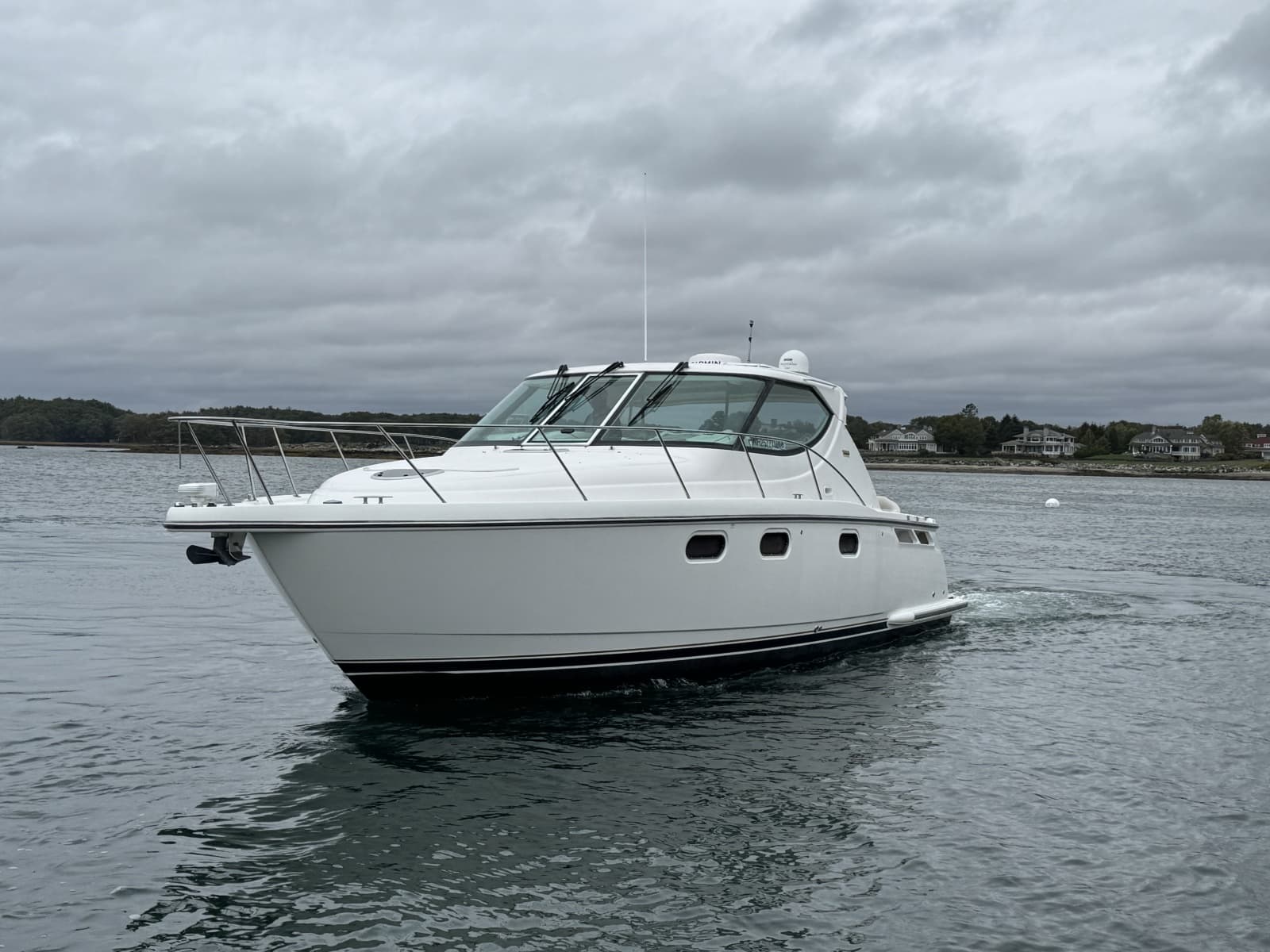 2008 Tiara Yachts 3900 Sovran - Photo 2