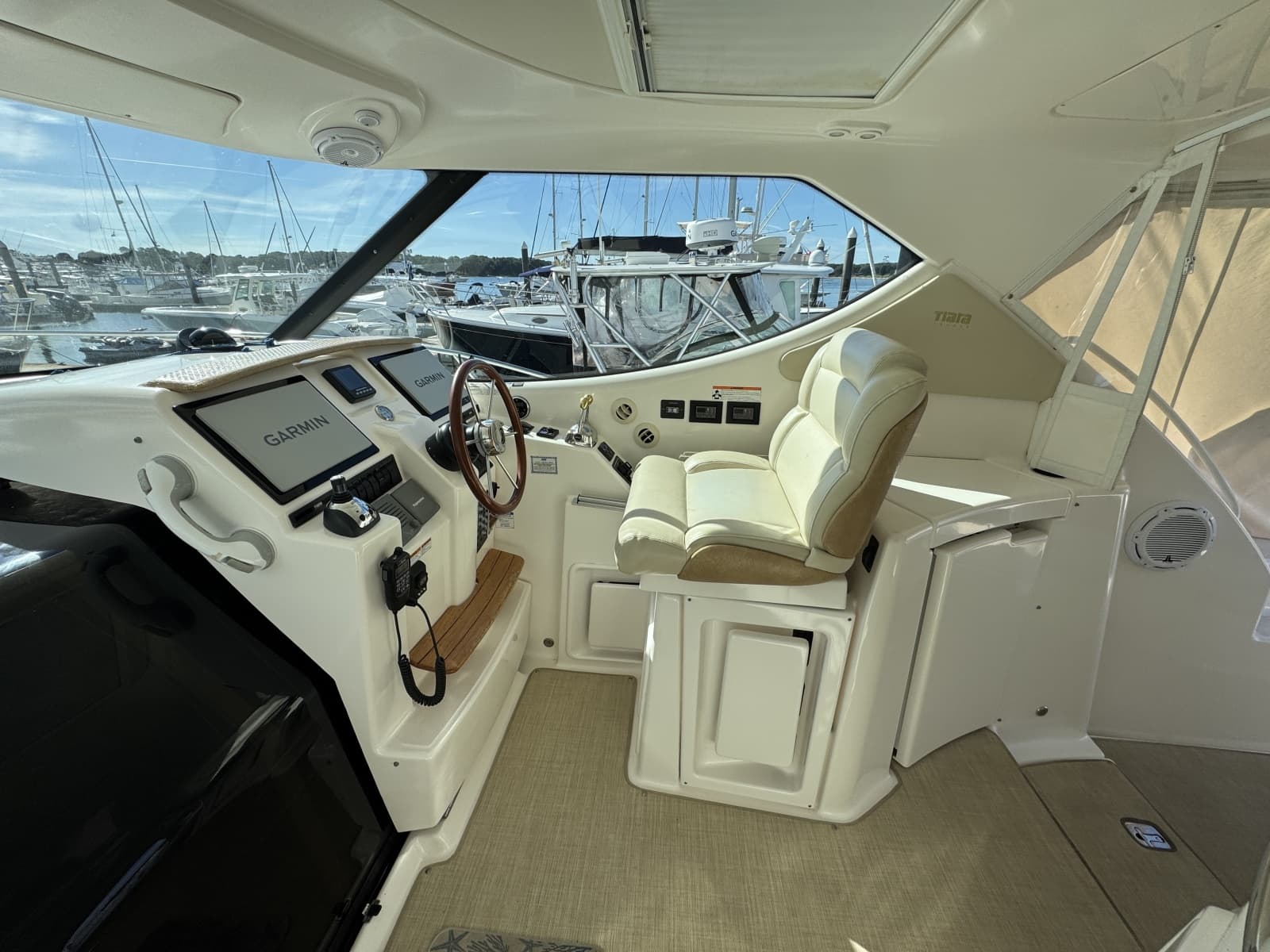 2008 Tiara Yachts 3900 Sovran - Photo 24