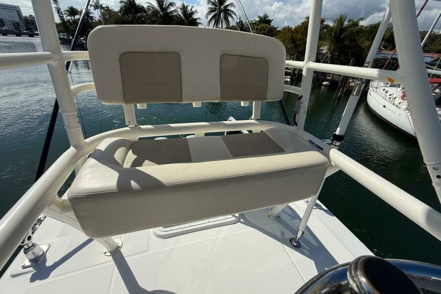 2023 Boston Whaler 360 Outrage