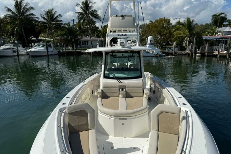 2023 Boston Whaler 360 Outrage