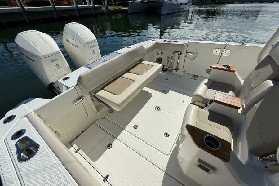 2023 Boston Whaler 360 Outrage