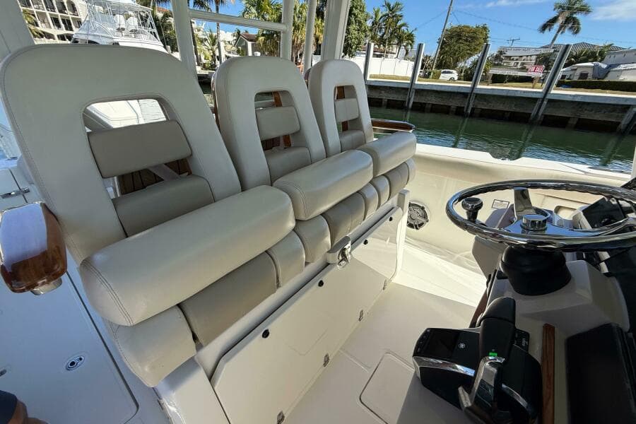 2023 Boston Whaler 360 Outrage