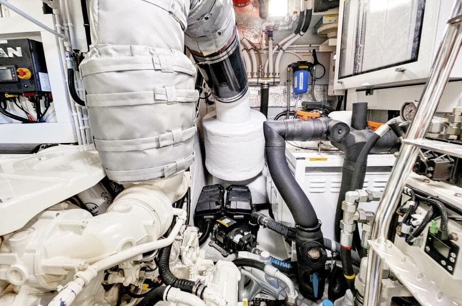 2024 Sunseeker 76 Yacht