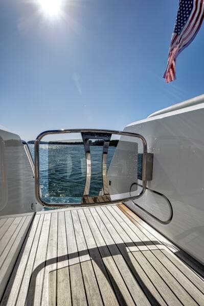 2024 Sunseeker 76 Yacht