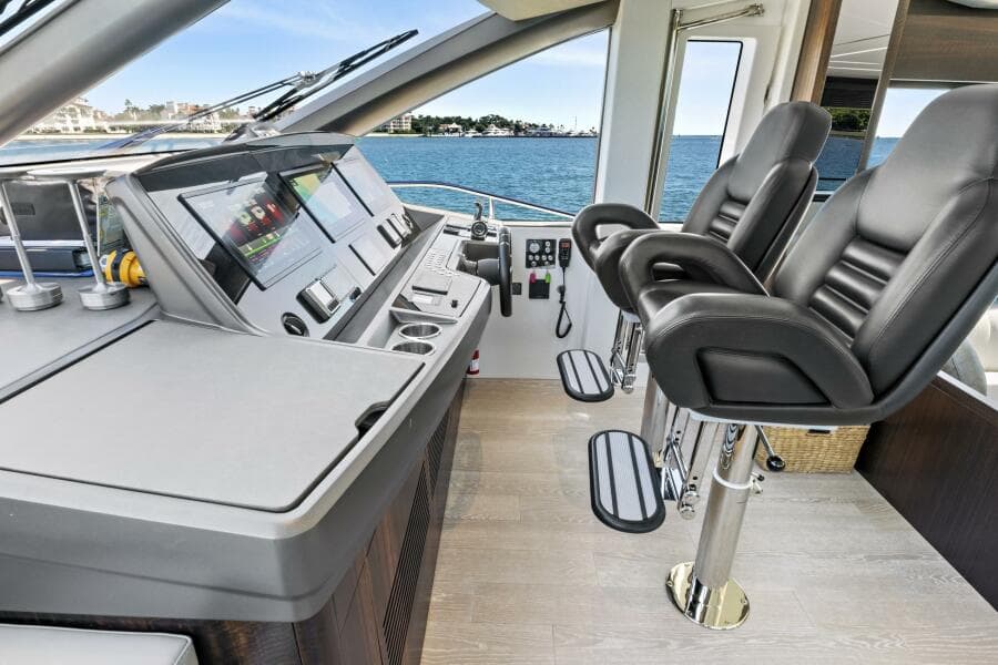 2024 Sunseeker 76 Yacht