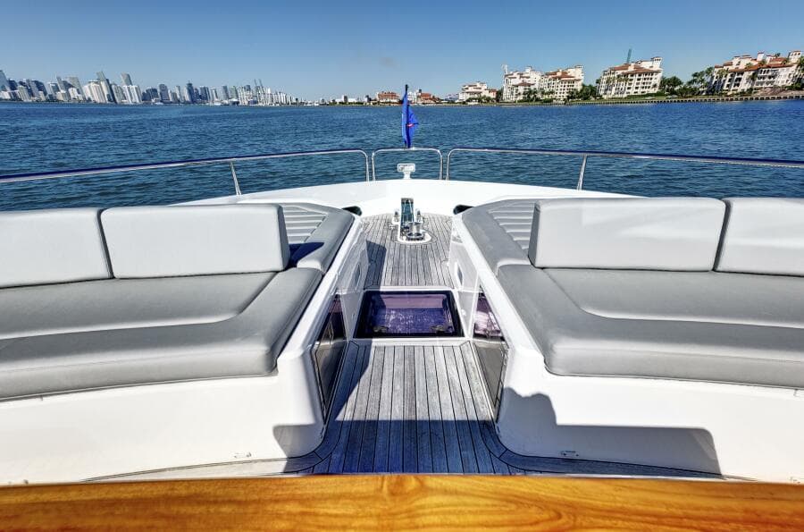 2024 Sunseeker 76 Yacht
