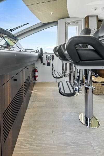 2024 Sunseeker 76 Yacht