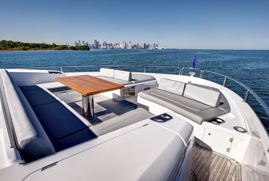 2024 Sunseeker 76 Yacht
