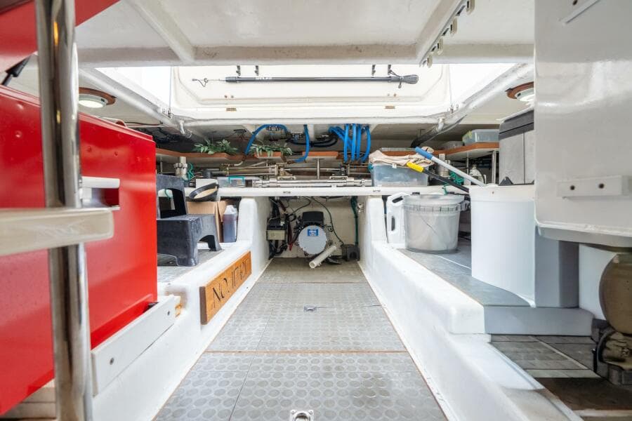 2005 Offshore Yachts Pilothouse