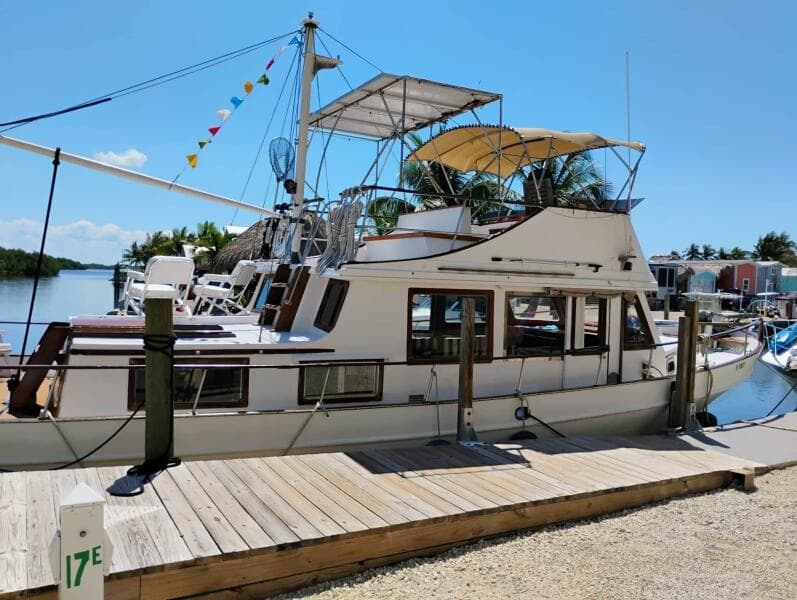 1977 Marine Trader 40 Double Cabin