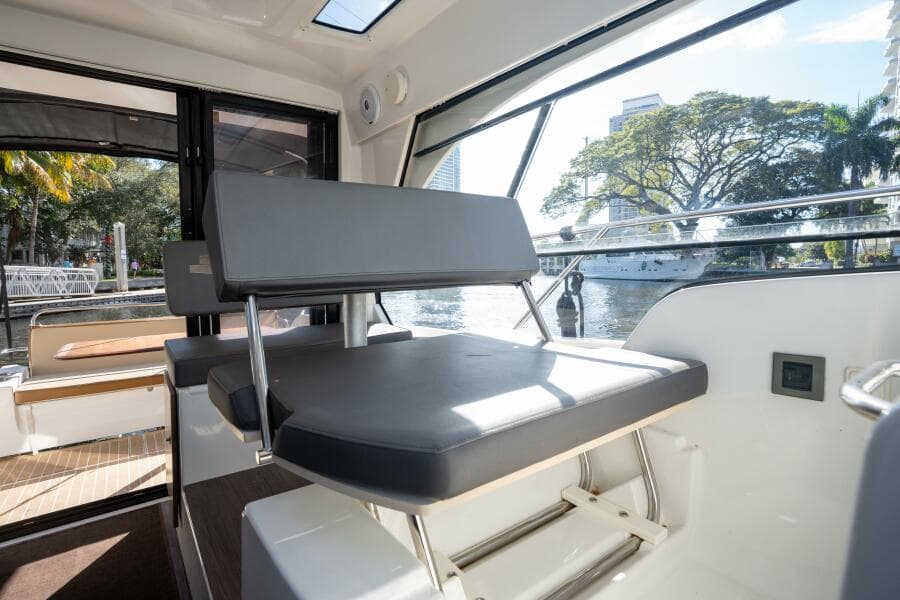 2021 Beneteau Antares 9 - Photo 37