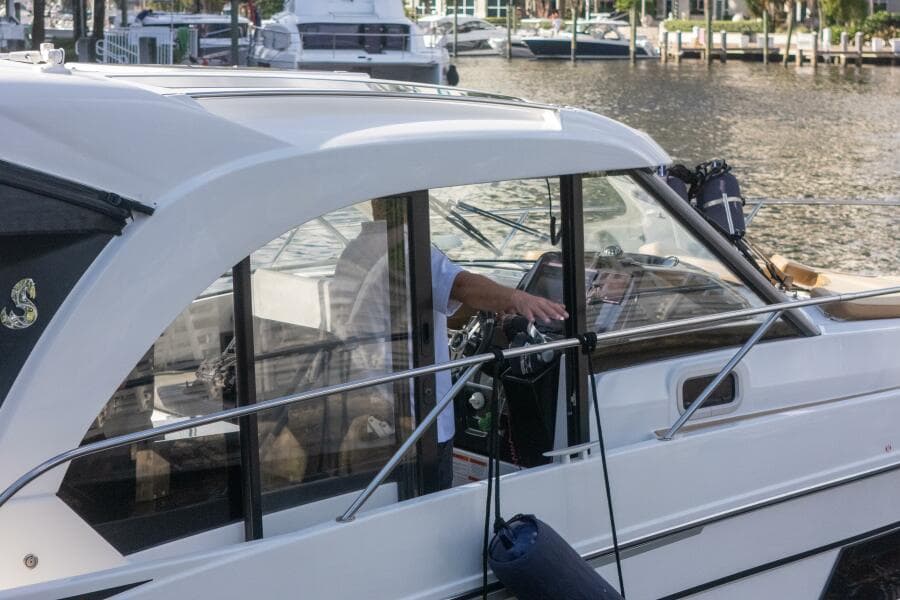 2021 Beneteau Antares 9 - Photo 11