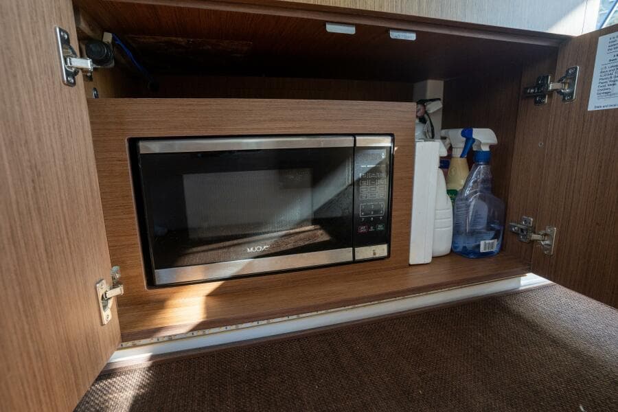 2021 Beneteau Antares 9 - Photo 34