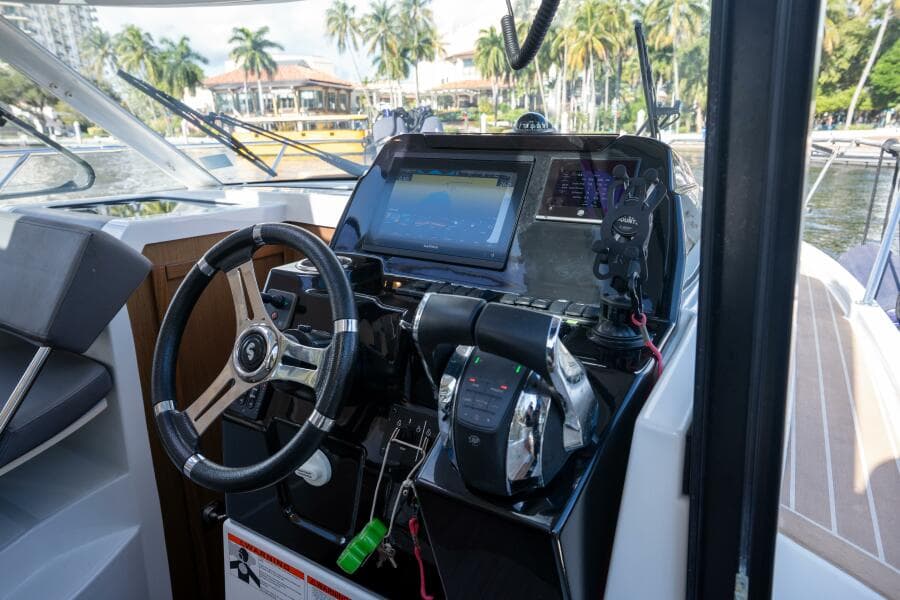 2021 Beneteau Antares 9 - Photo 24
