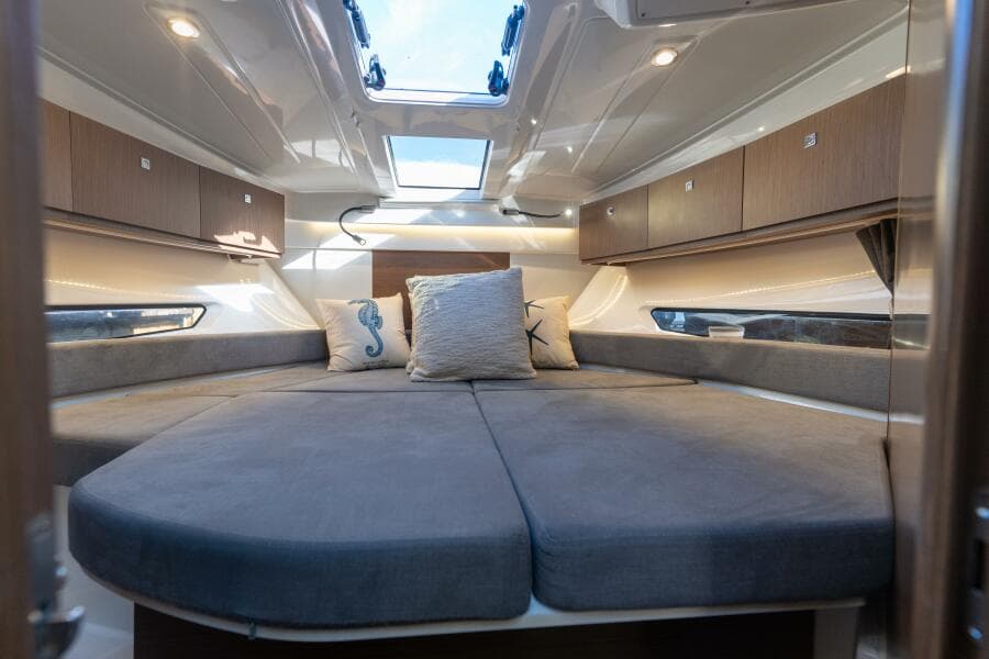 2021 Beneteau Antares 9 - Photo 14