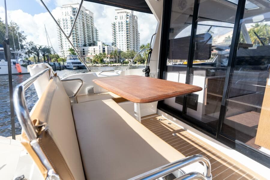 2021 Beneteau Antares 9 - Photo 21