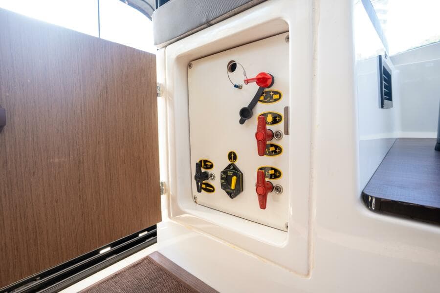 2021 Beneteau Antares 9 - Photo 38