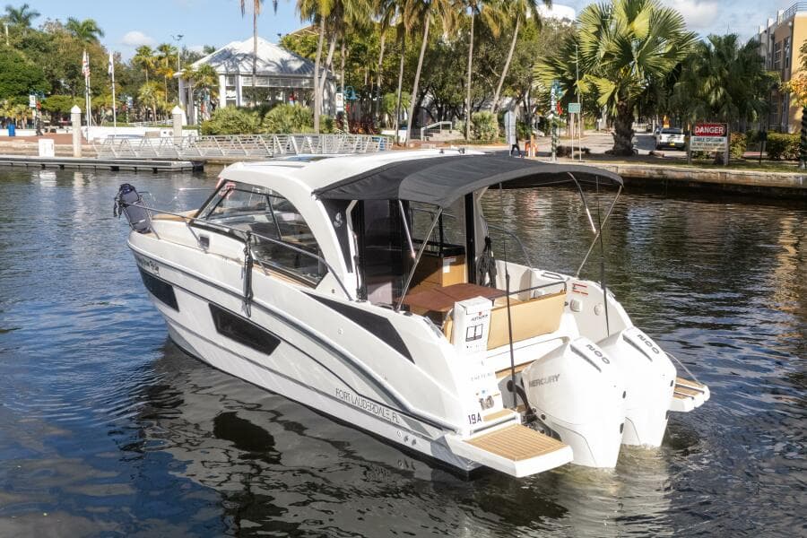 2021 Beneteau Antares 9 - Photo 2