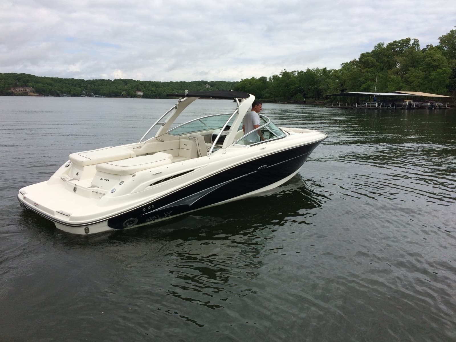 2007 Sea Ray 270 SLX