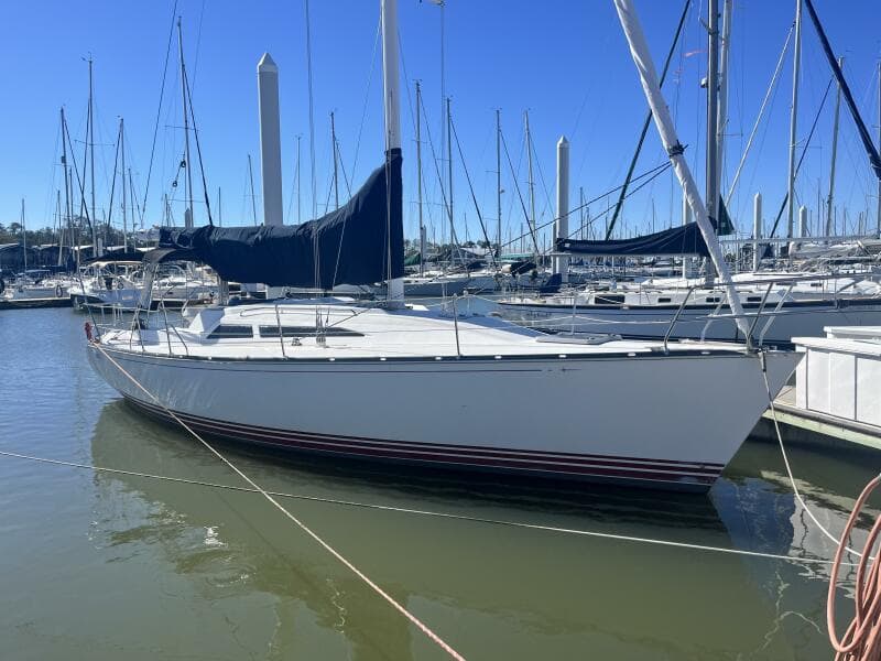 1999 C&C 110 - Profile